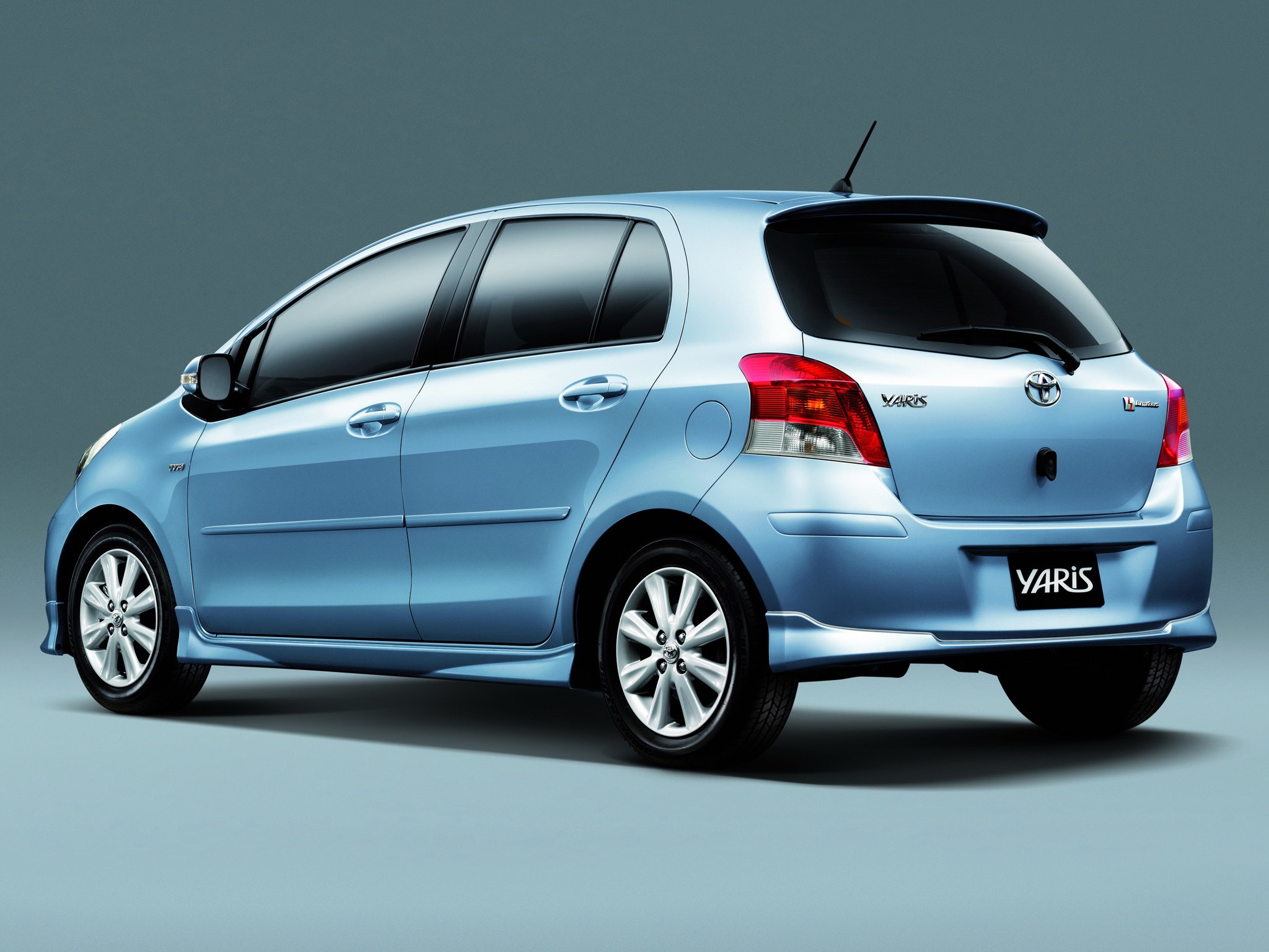 Toyota Yaris 5 Doors photo 23