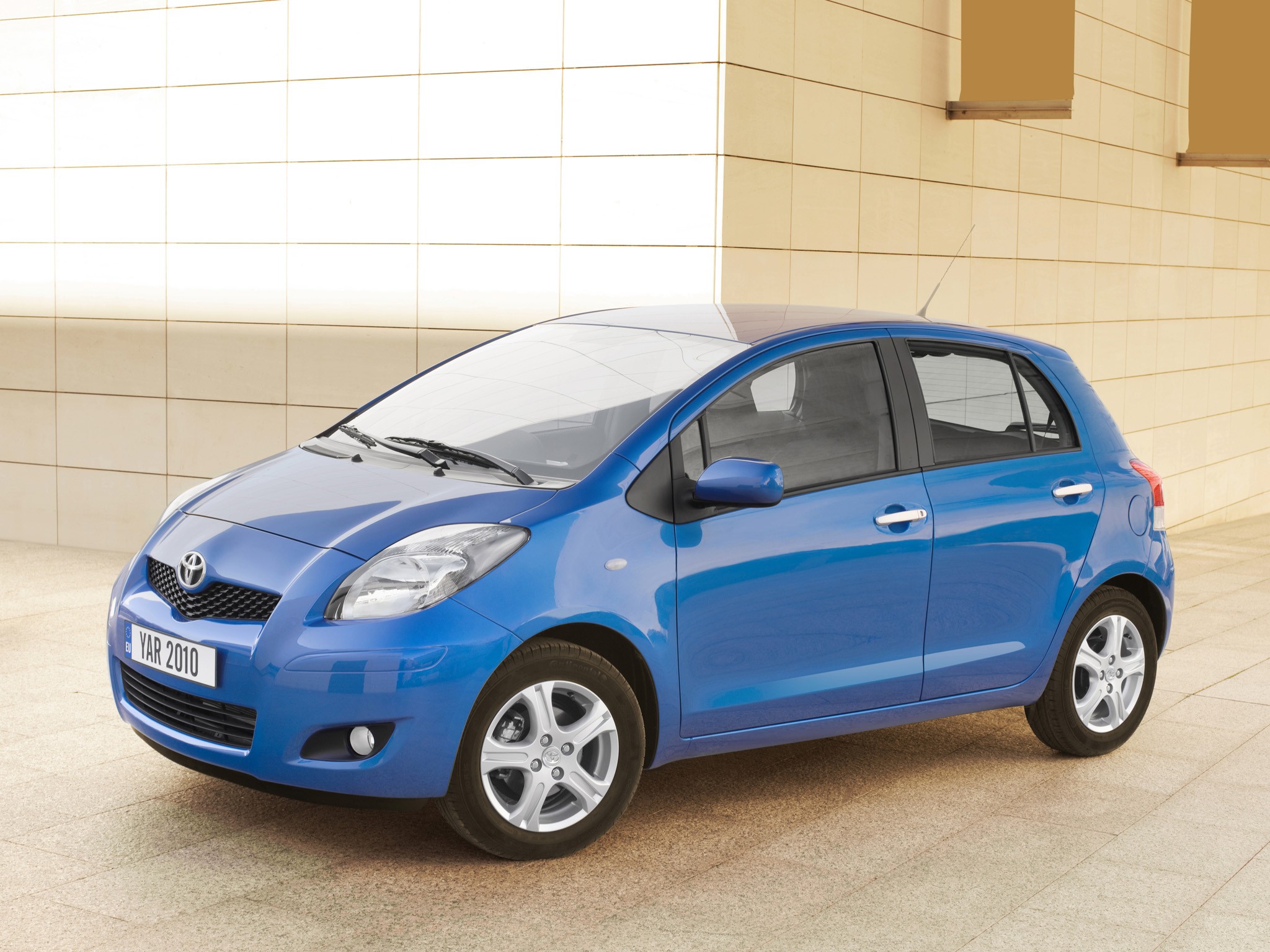 Toyota Yaris 5 Doors photo 32