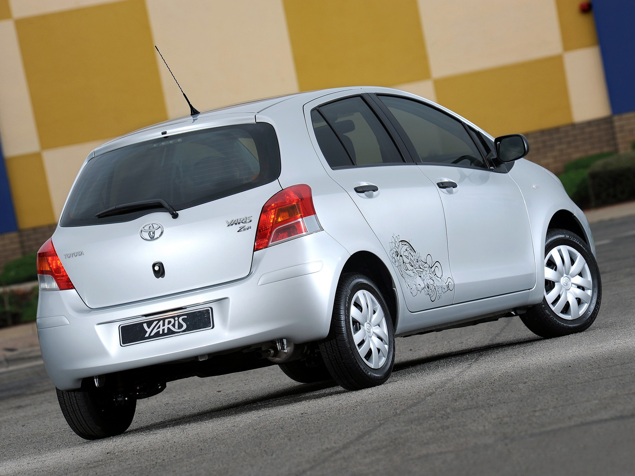 Toyota Yaris 5 Doors photo 37