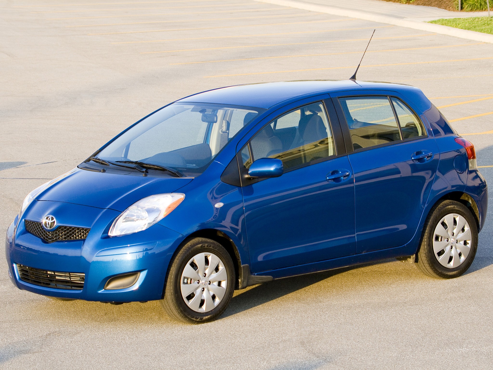 Toyota Yaris 5 Doors photo 45