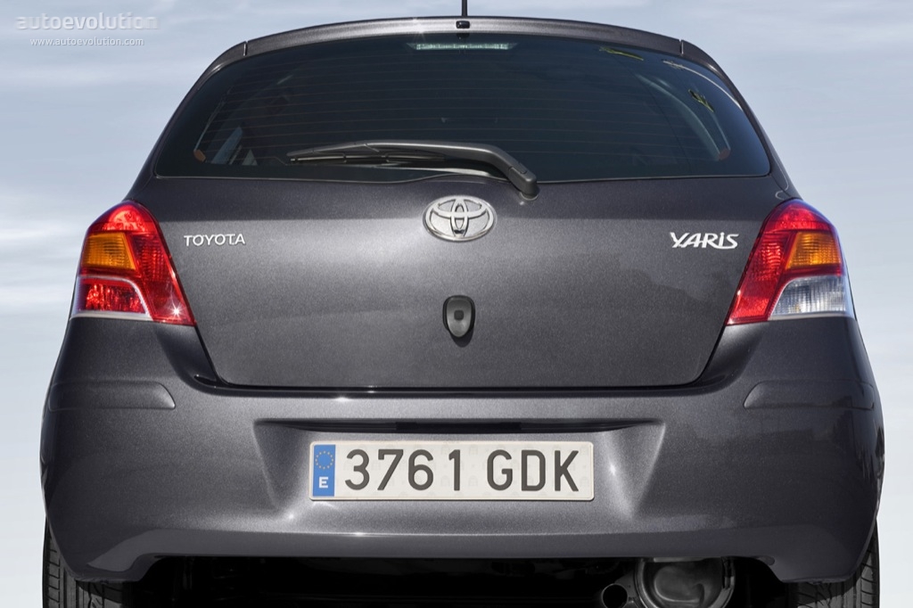 Toyota Yaris 5 Doors photo 12