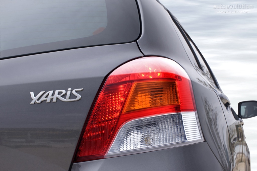 Toyota Yaris 5 Doors photo 13