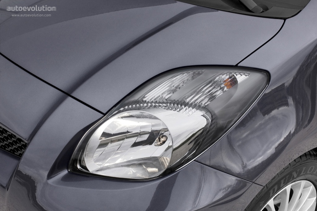 Toyota Yaris 5 Doors photo 14