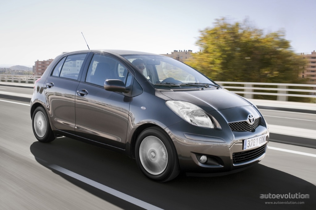 Toyota Yaris 5 Doors photo 2