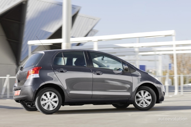 Toyota Yaris 5 Doors photo 3