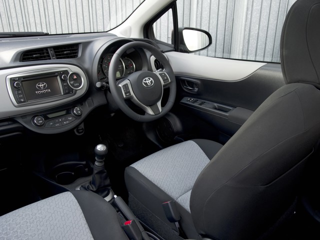 Toyota Yaris 5 Doors photo 56