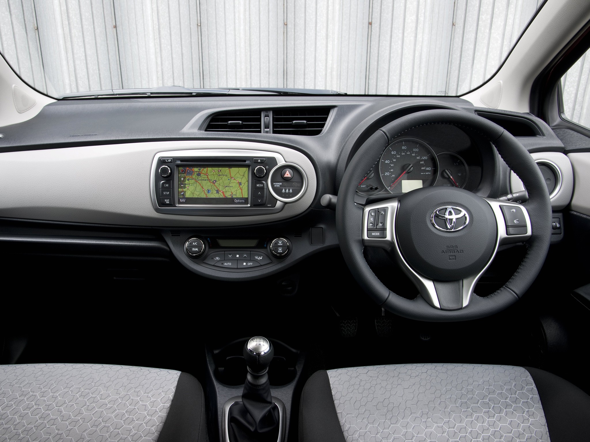 Toyota Yaris 5 Doors photo 57