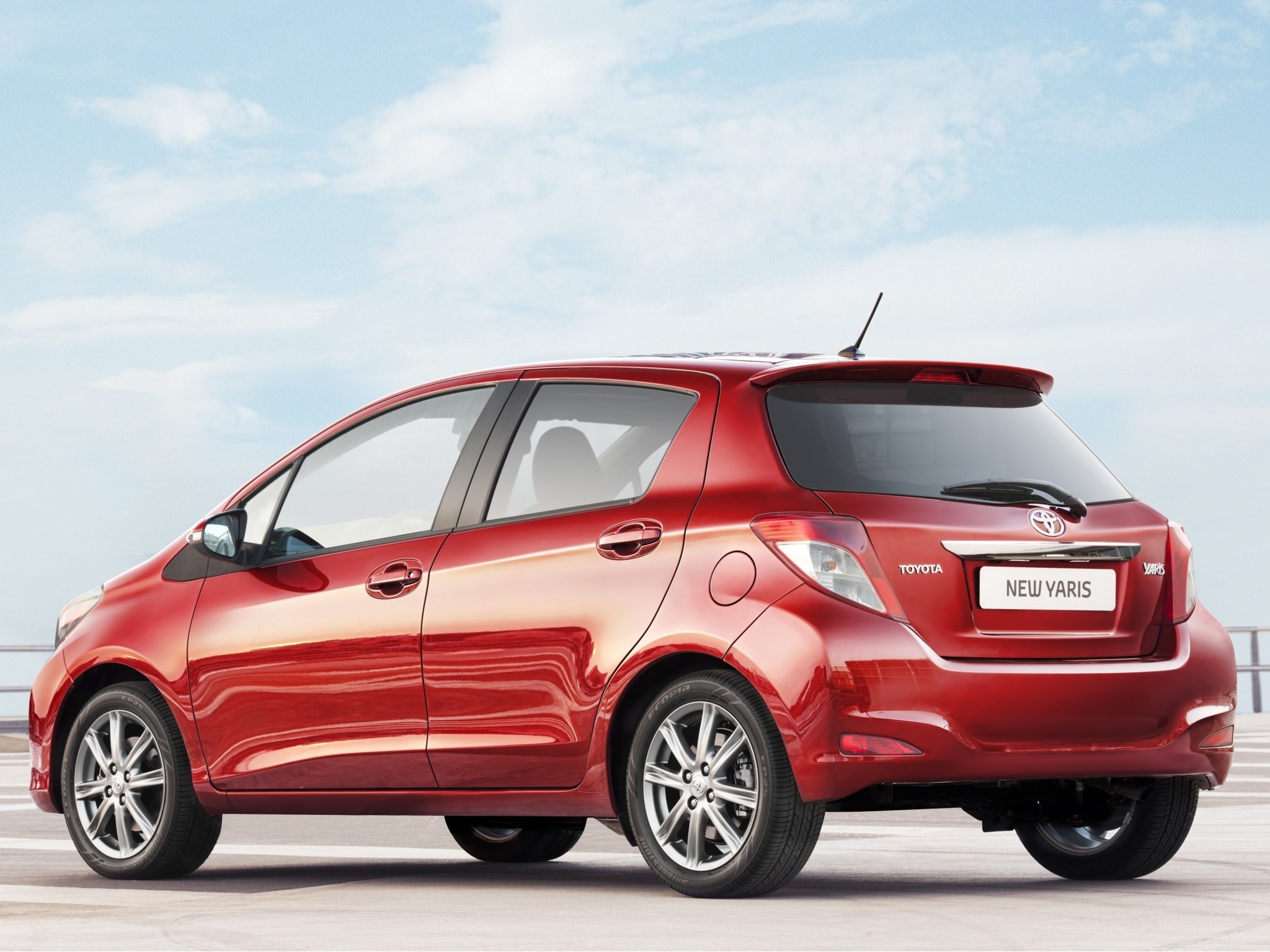 Toyota Yaris 5 Doors photo 11