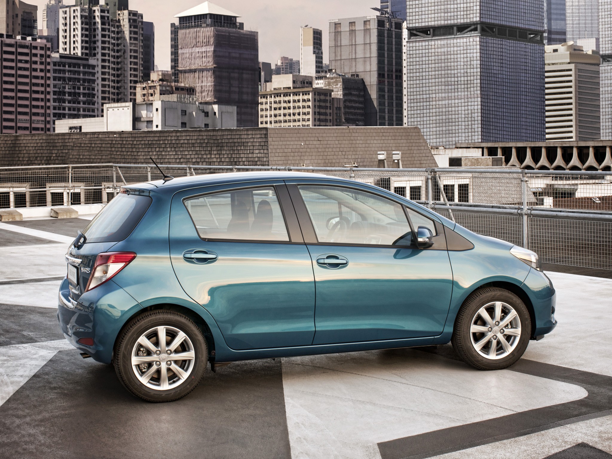 Toyota Yaris 5 Doors photo 22