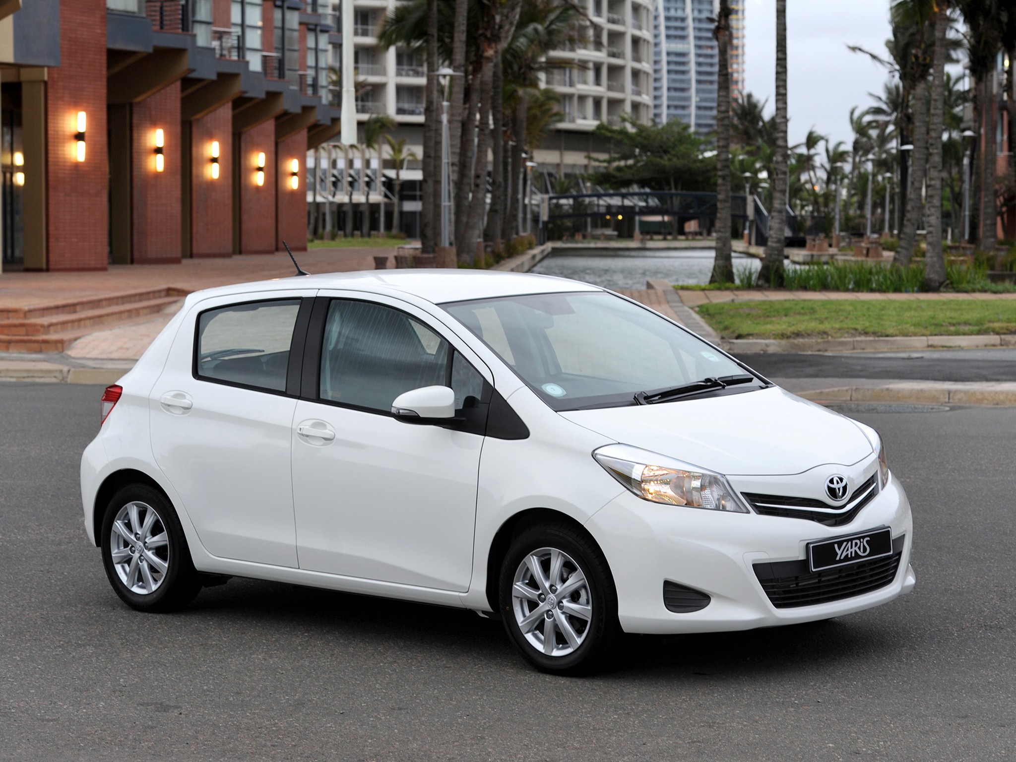 Toyota Yaris 5 Doors photo 36