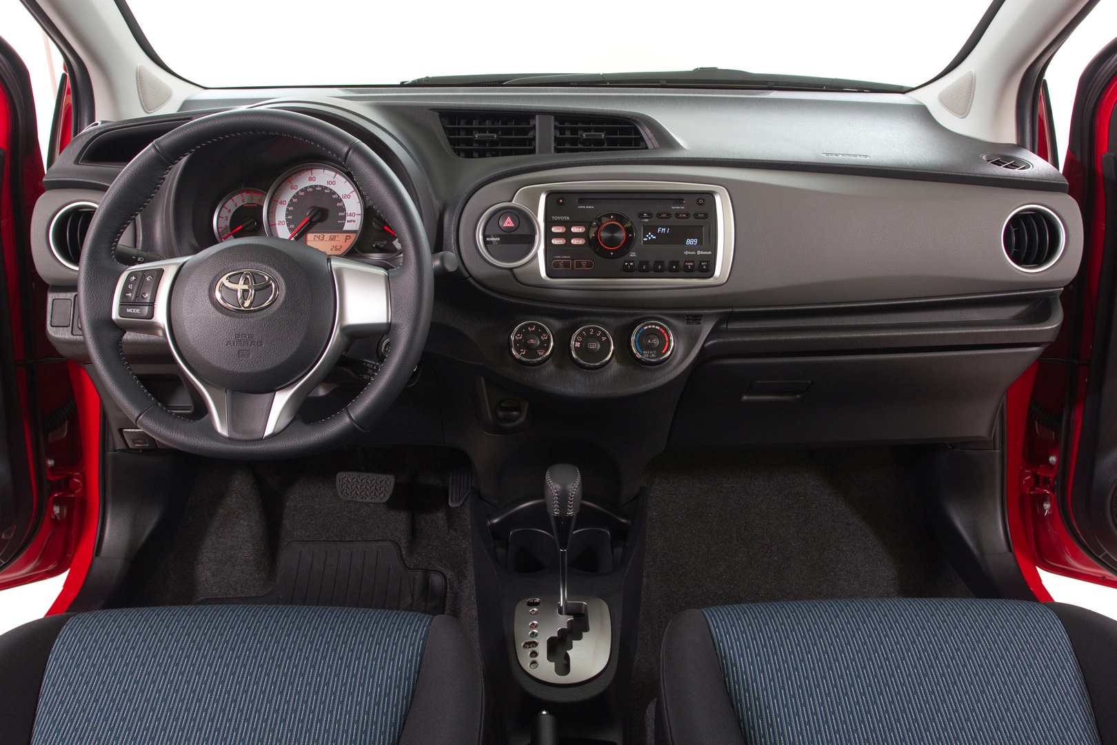 Toyota Yaris 5 Doors photo 48