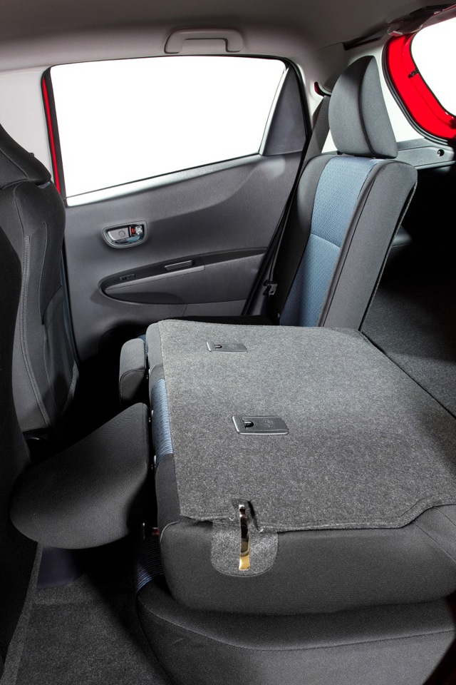 Toyota Yaris 5 Doors photo 51