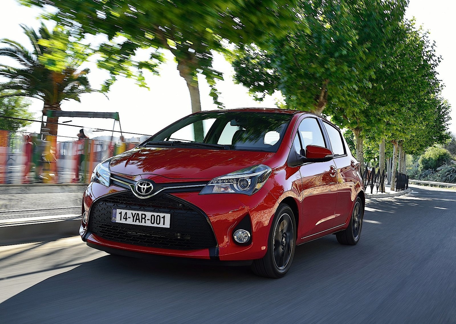 Toyota Yaris 5 Doors photo 14