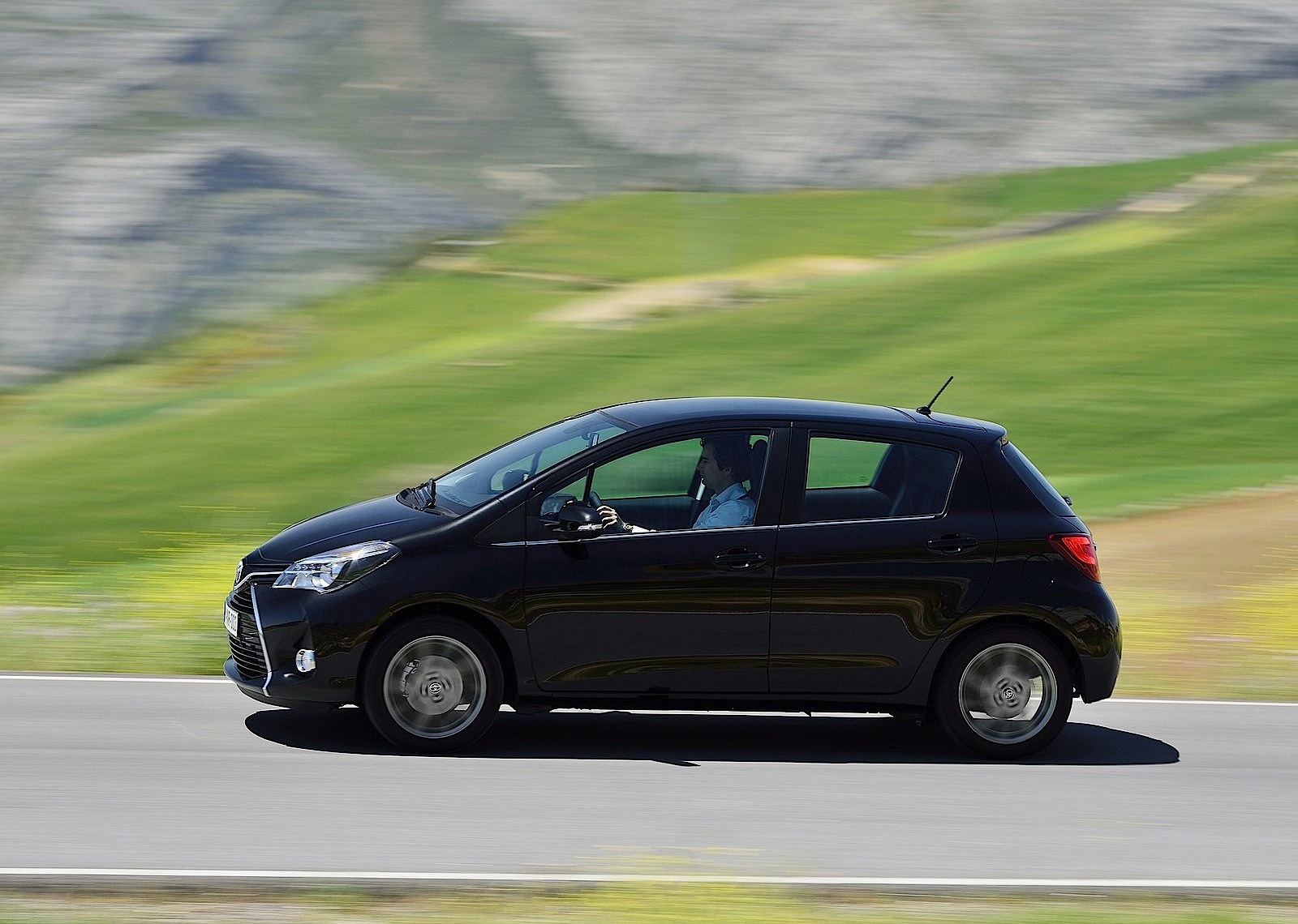 Toyota Yaris 5 Doors photo 64