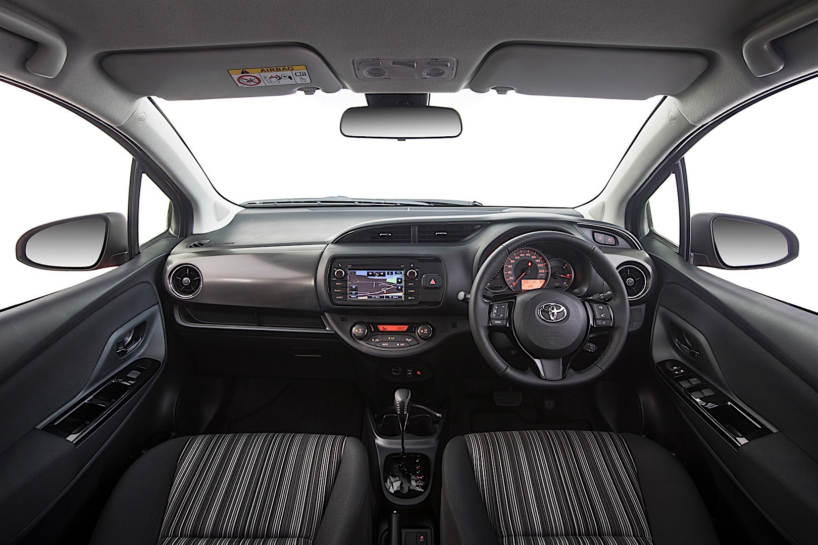 Toyota Yaris 5 Doors photo 14