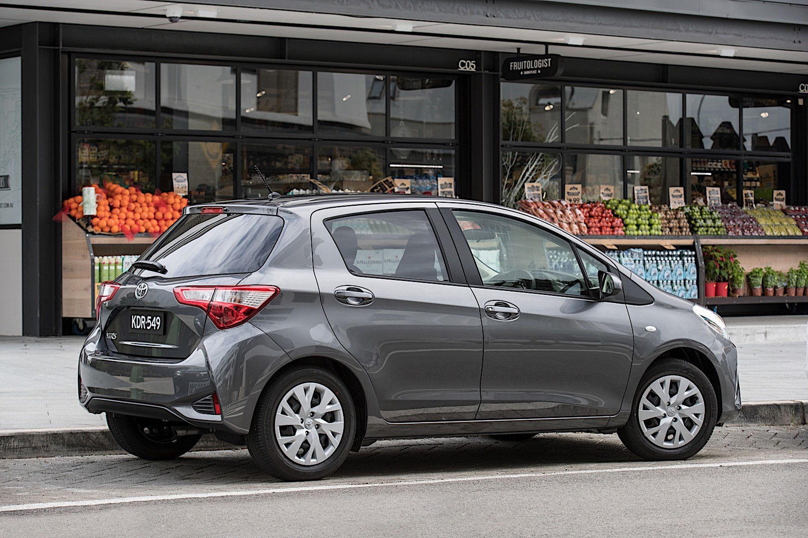 Toyota Yaris 5 Doors photo 9