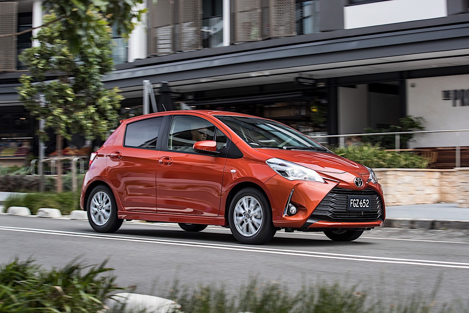 Toyota Yaris 5 Doors photo 4