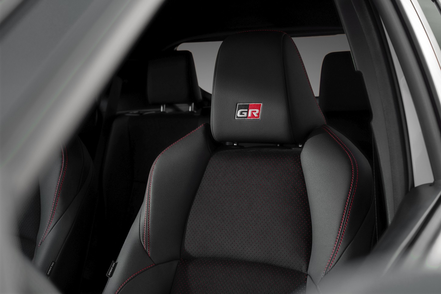 Toyota Yaris Cross photo 12