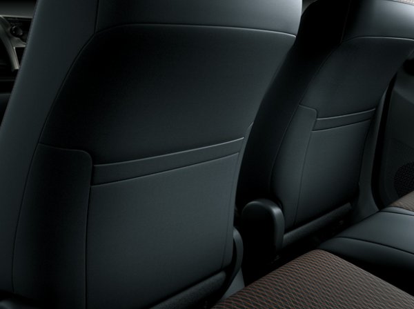 Toyota Yaris Hatchback photo 9