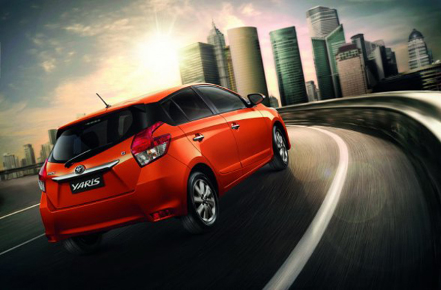 Toyota Yaris Hatchback photo 3