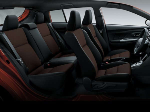 Toyota Yaris Hatchback photo 25