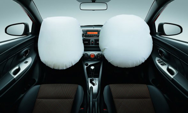 Toyota Yaris Hatchback photo 27