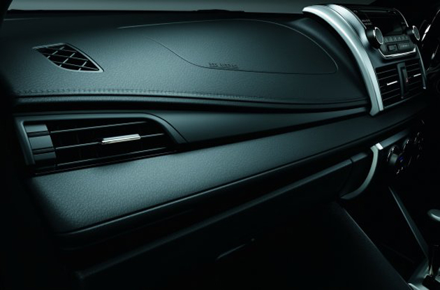 Toyota Yaris Hatchback photo 29