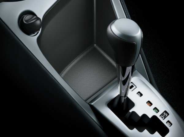 Toyota Yaris Hatchback photo 14