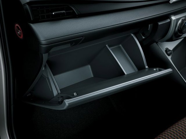 Toyota Yaris Hatchback photo 15