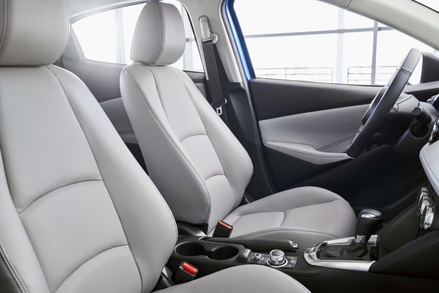 Toyota Yaris Hatchback foto 11