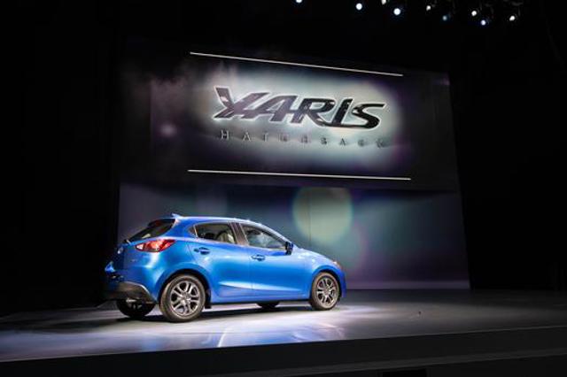 Toyota Yaris Hatchback foto 2