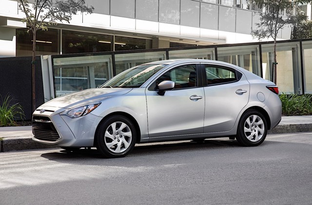 Toyota Yaris Sedan photo 3