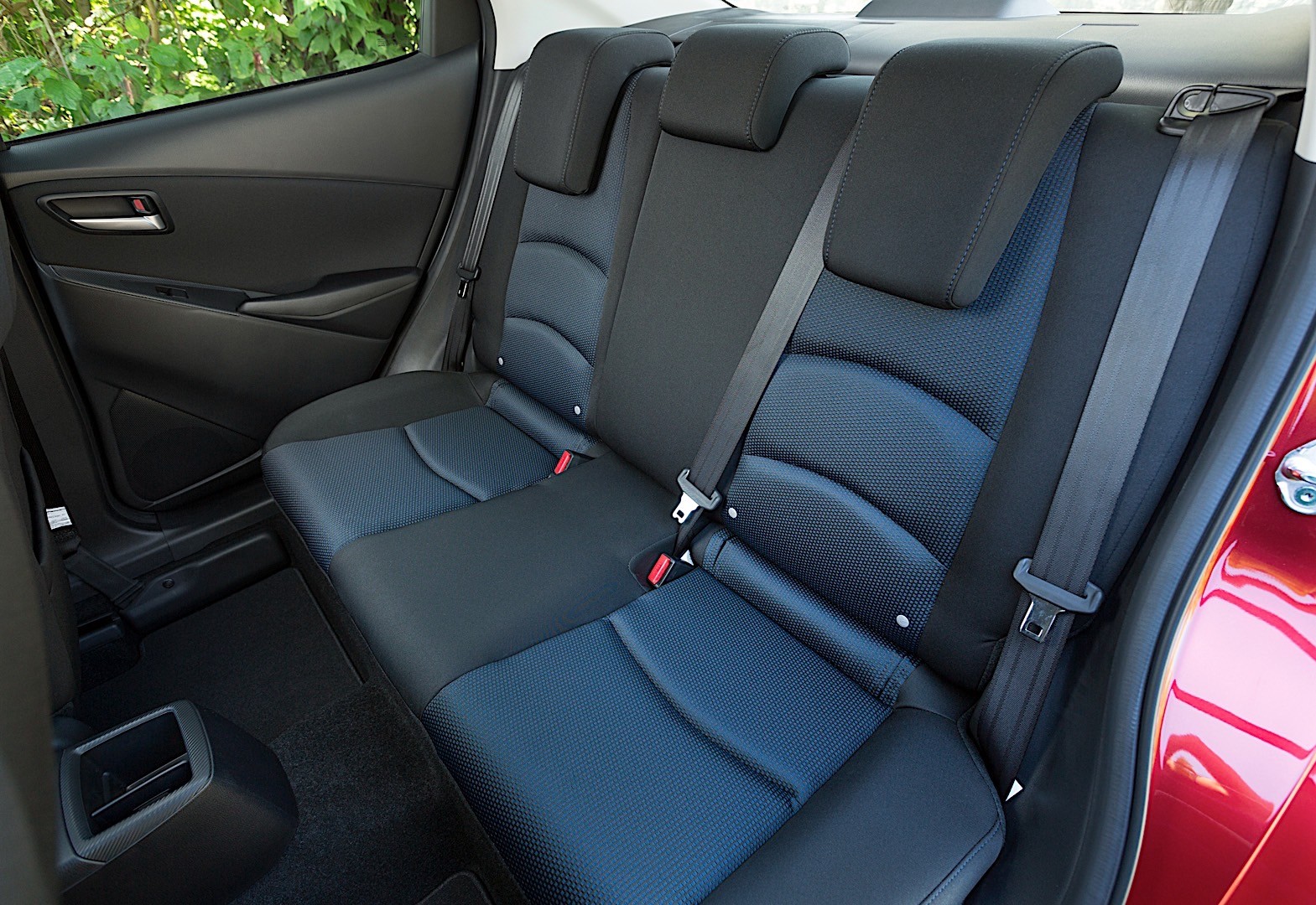 Toyota Yaris Sedan photo 29