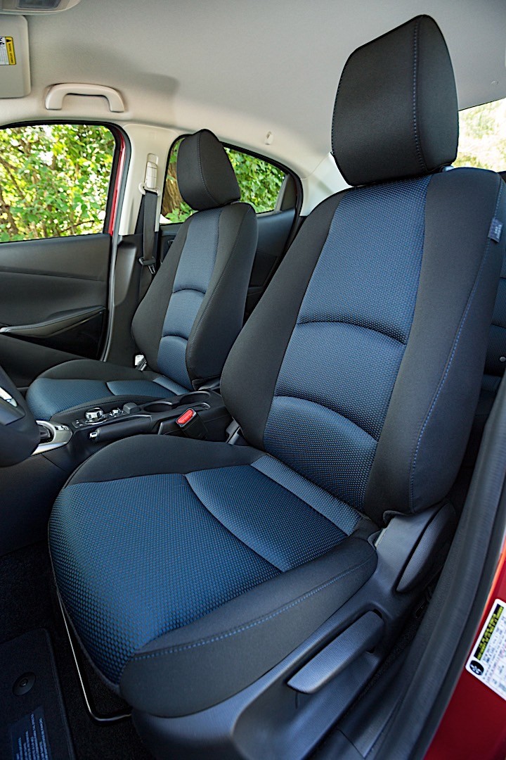 Toyota Yaris Sedan photo 31