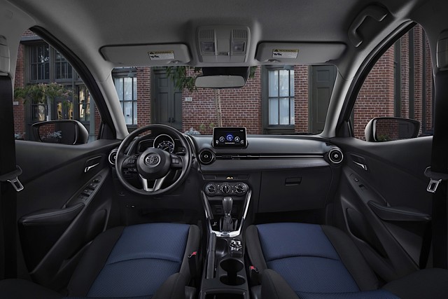 Toyota Yaris Sedan photo 33