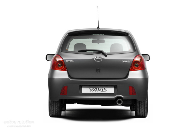 Toyota Yaris Ts 3 Doors photo 2