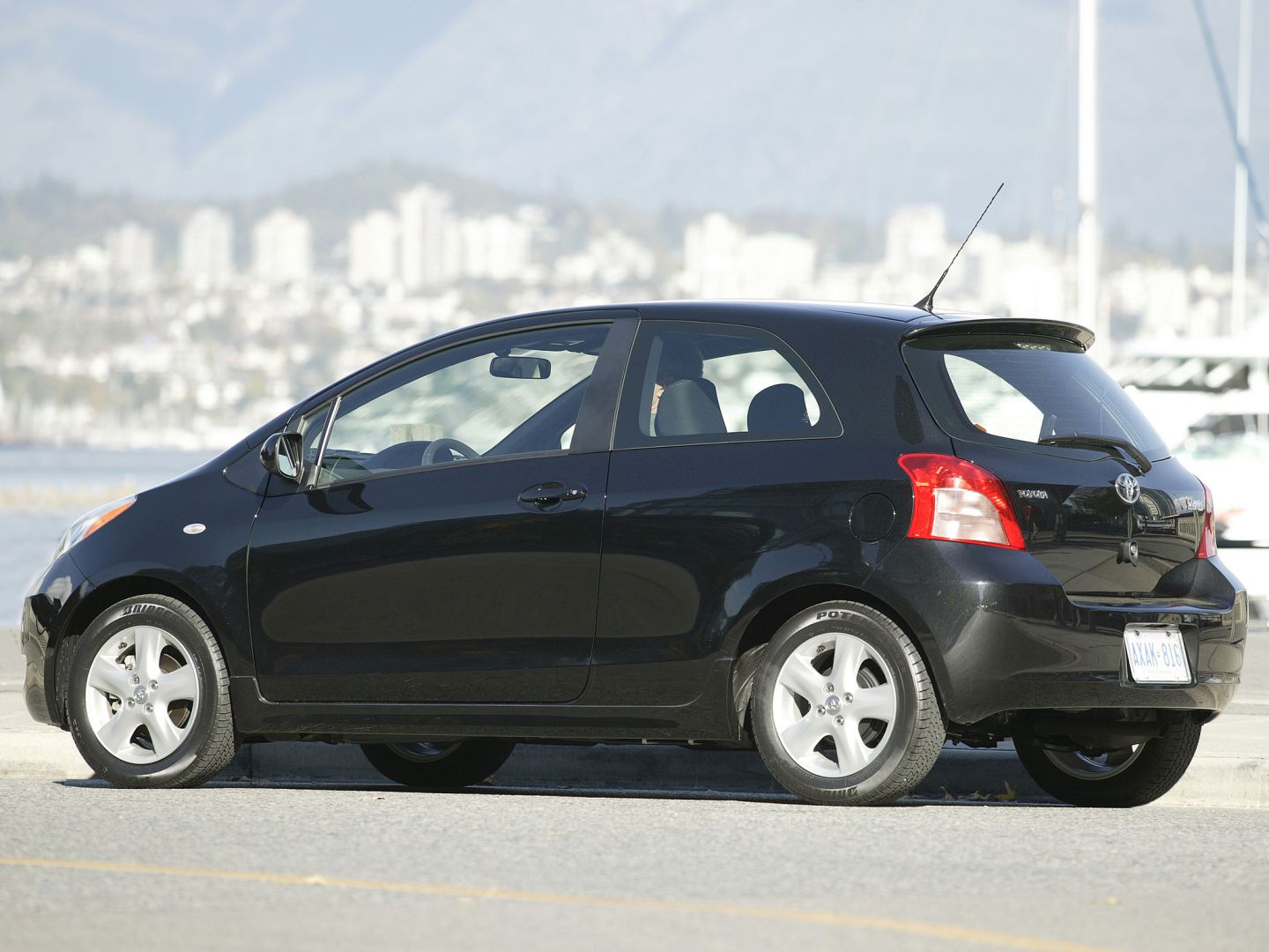 Toyota Yaris Ts 5 Doors photo 11