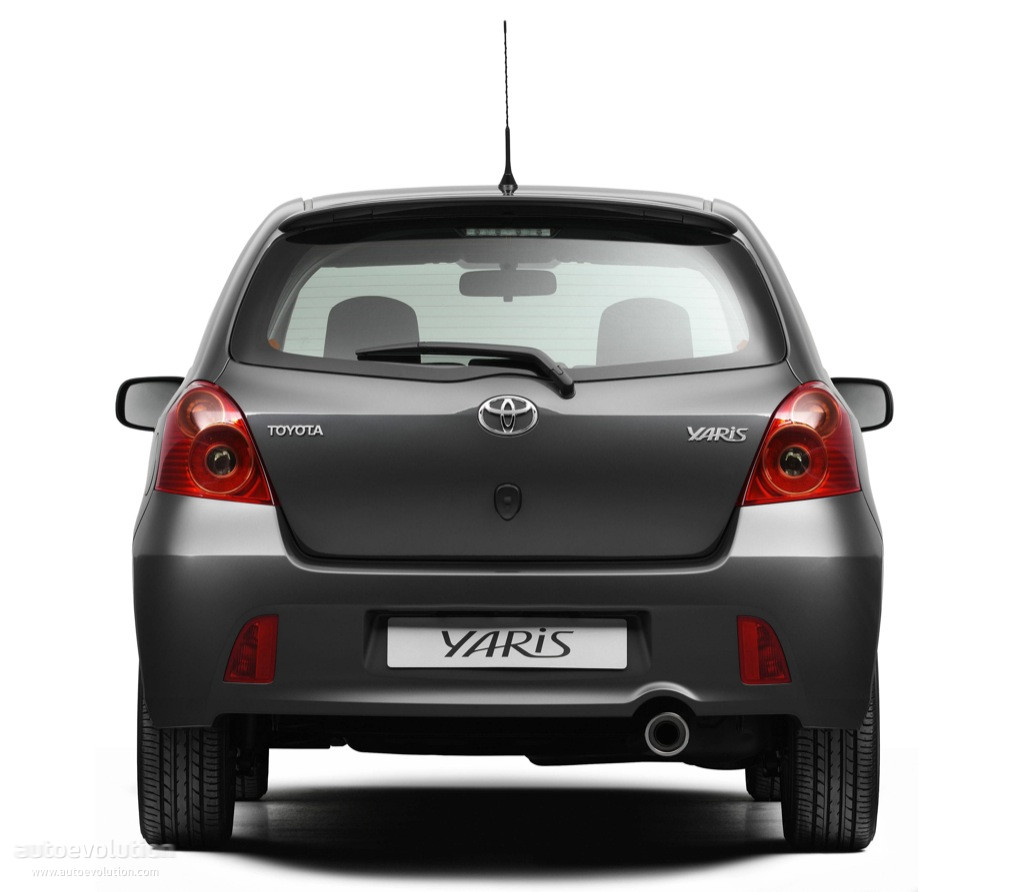 Toyota Yaris Ts 5 Doors photo 3