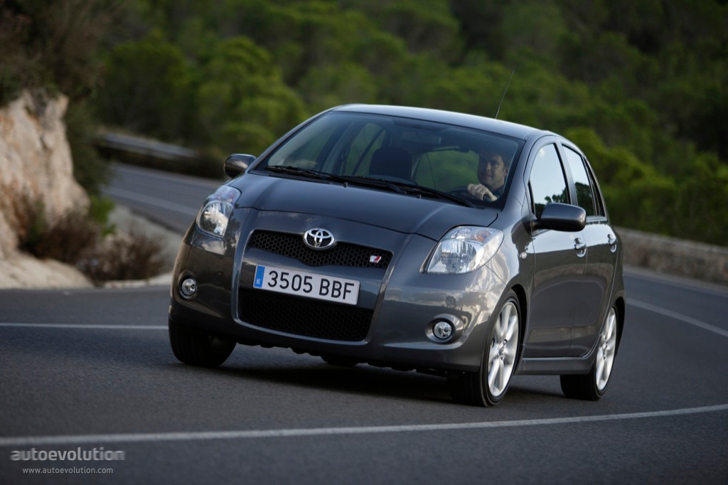 Toyota Yaris Ts 5 Doors photo 4