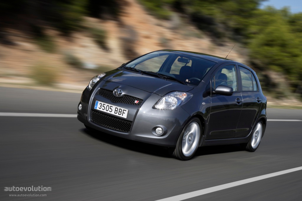 Toyota Yaris Ts 5 Doors photo 5