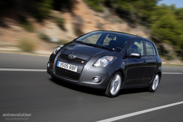 Toyota Yaris Ts 5 Doors photo 5