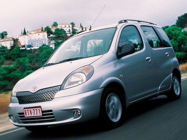 Toyota Yaris Verso foto 18