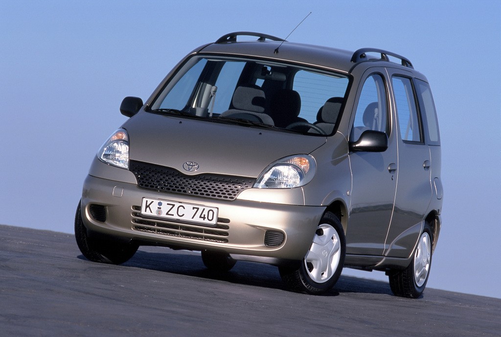 Toyota Yaris Verso photo 27