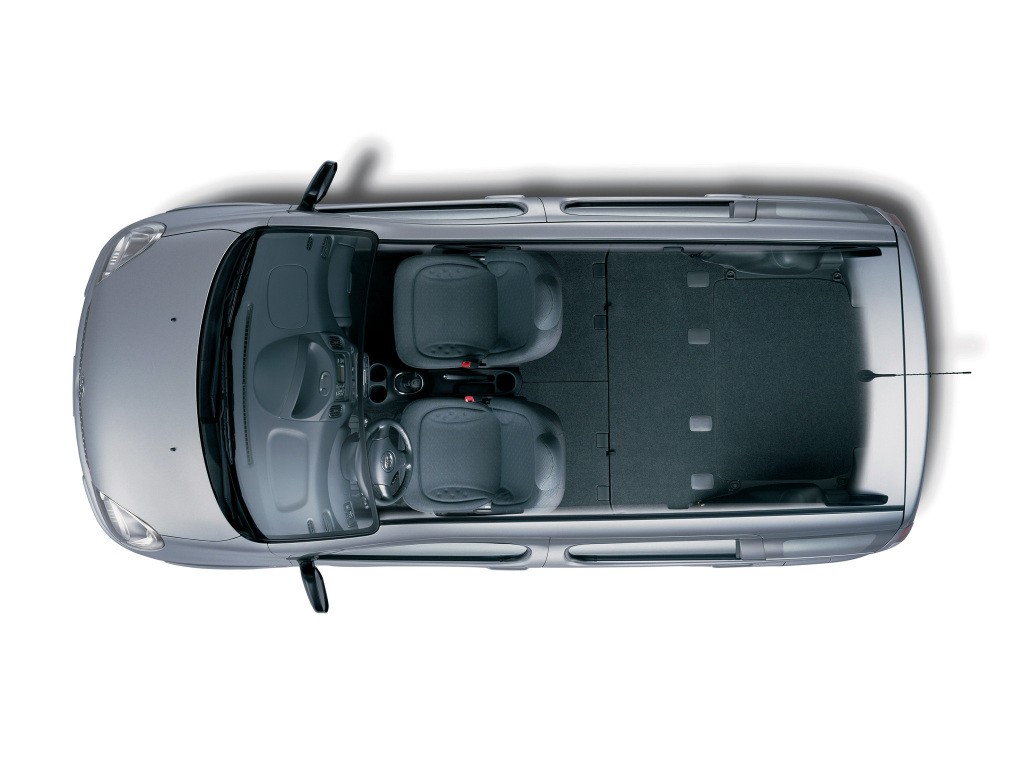 Toyota Yaris Verso photo 6