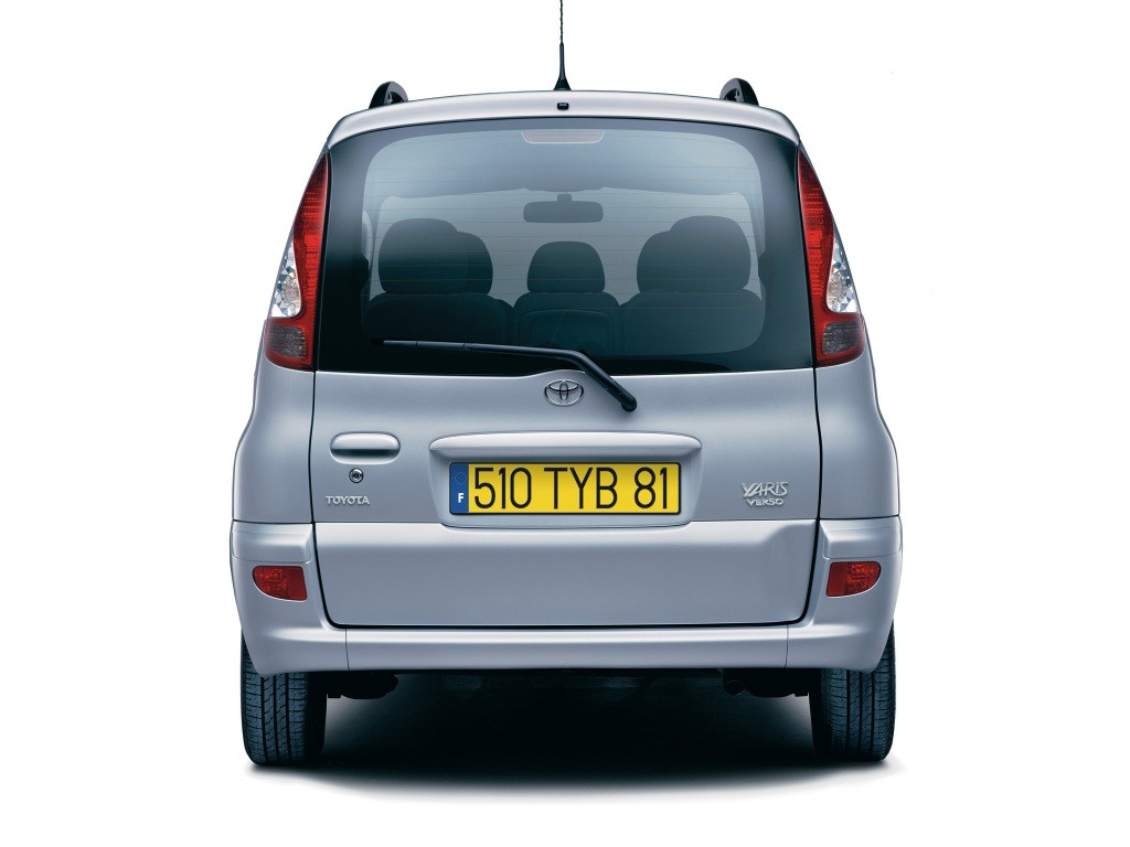 Toyota Yaris Verso photo 8