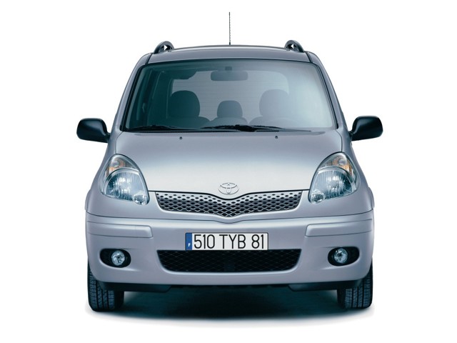 Toyota Yaris Verso photo 9