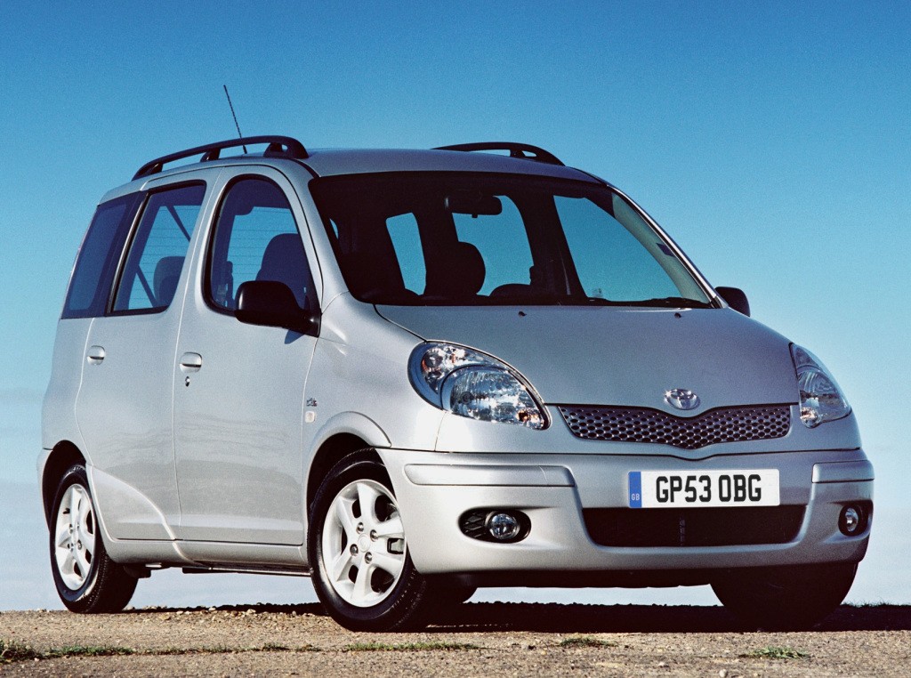 Toyota Yaris Verso photo 25