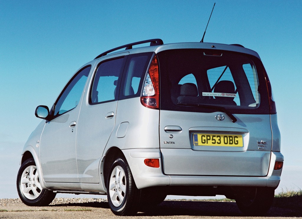 Toyota Yaris Verso photo 27