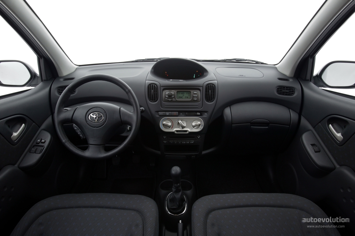 Toyota Yaris Verso photo 28