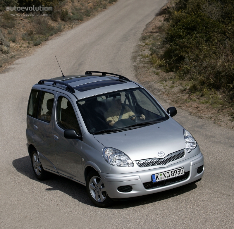 Toyota Yaris Verso photo 4